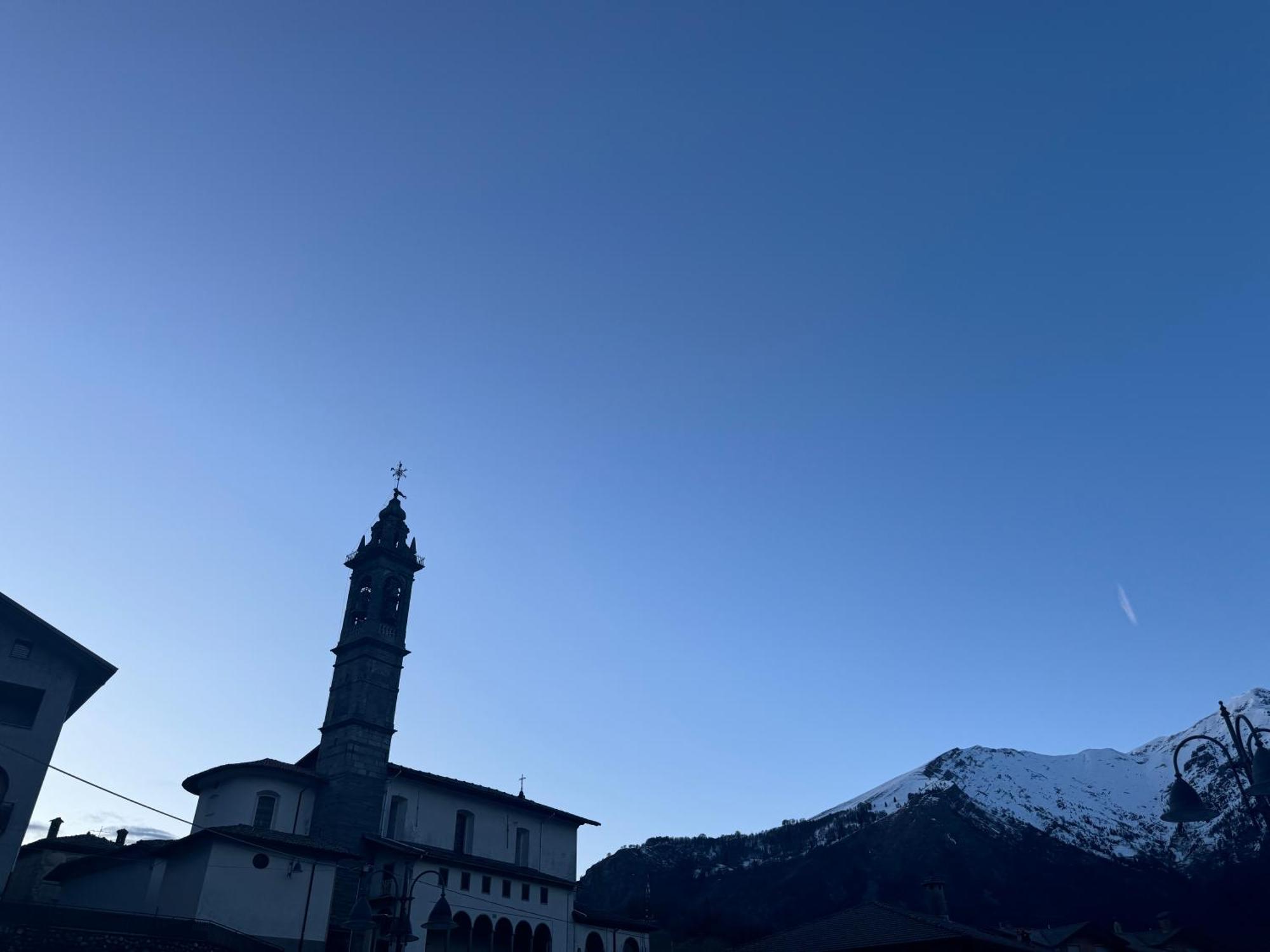 Suite Panoramica Casa Vacanza Di Alex G Oltre il Colle Buitenkant foto